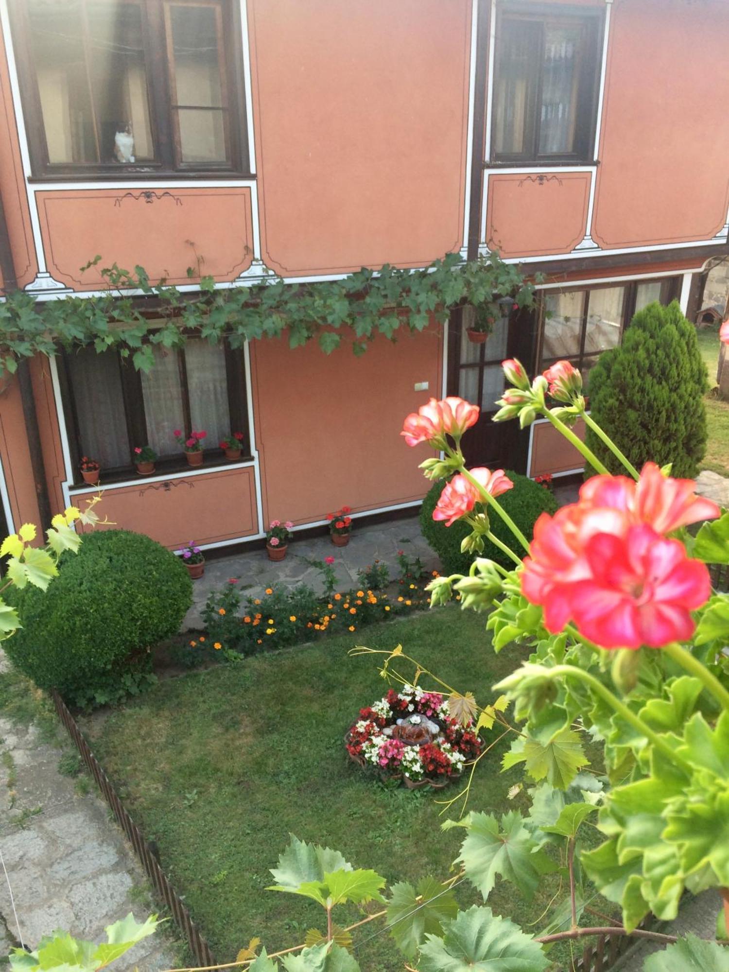 Guest Rooms Dona Koprivshtitsa Luaran gambar